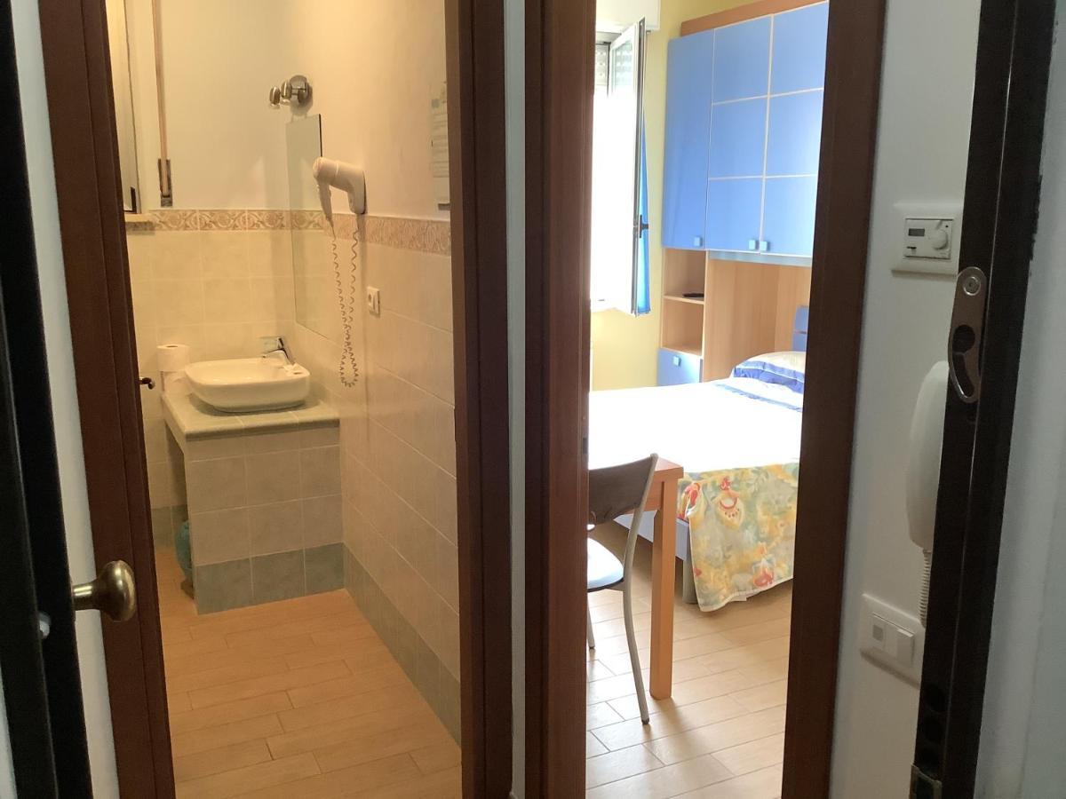 Hotel Oasi Mare Numana Esterno foto